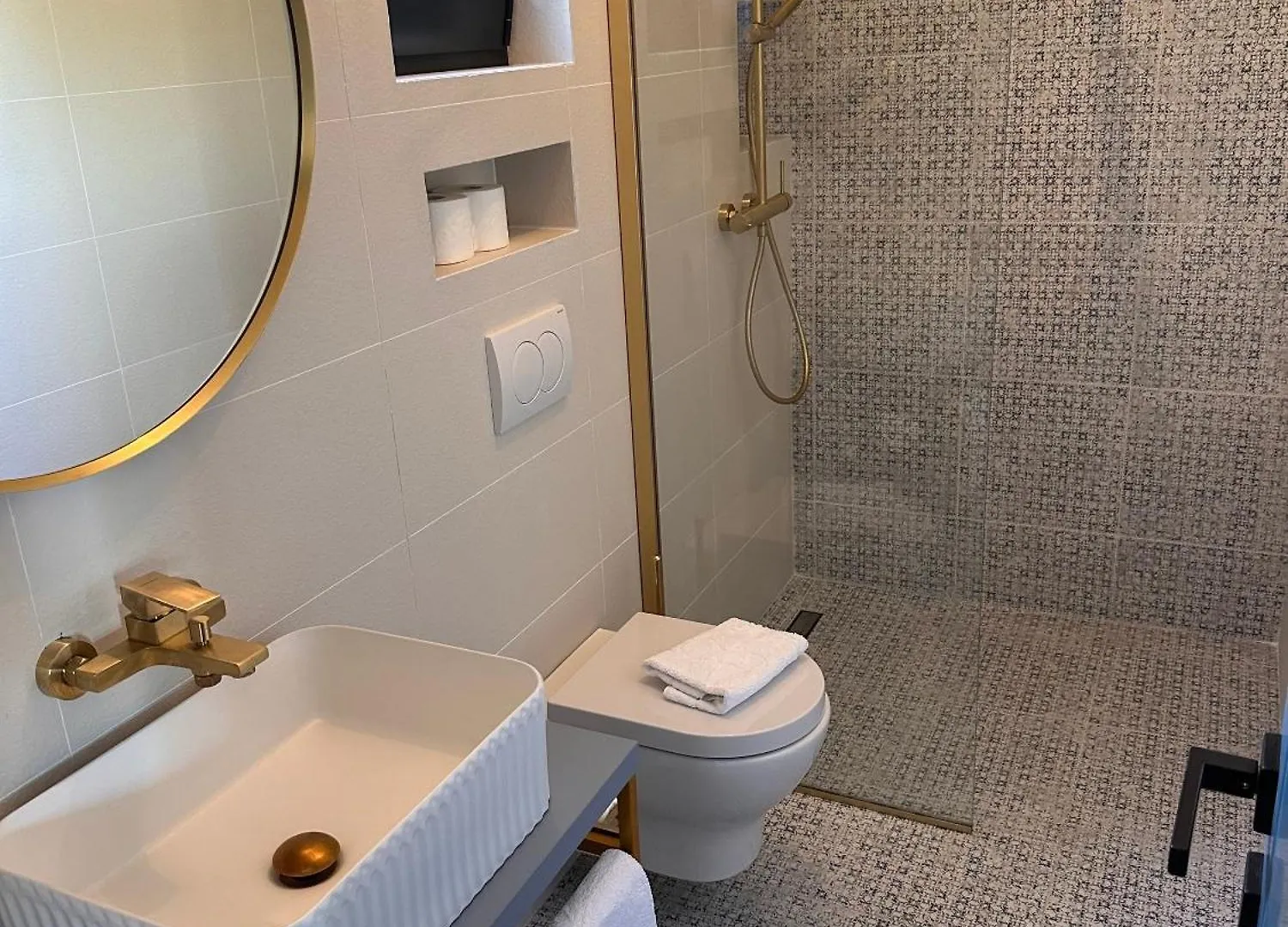Apartments By The Sea Pakostane, Biograd - 23357 0*, Pakostane Croatia